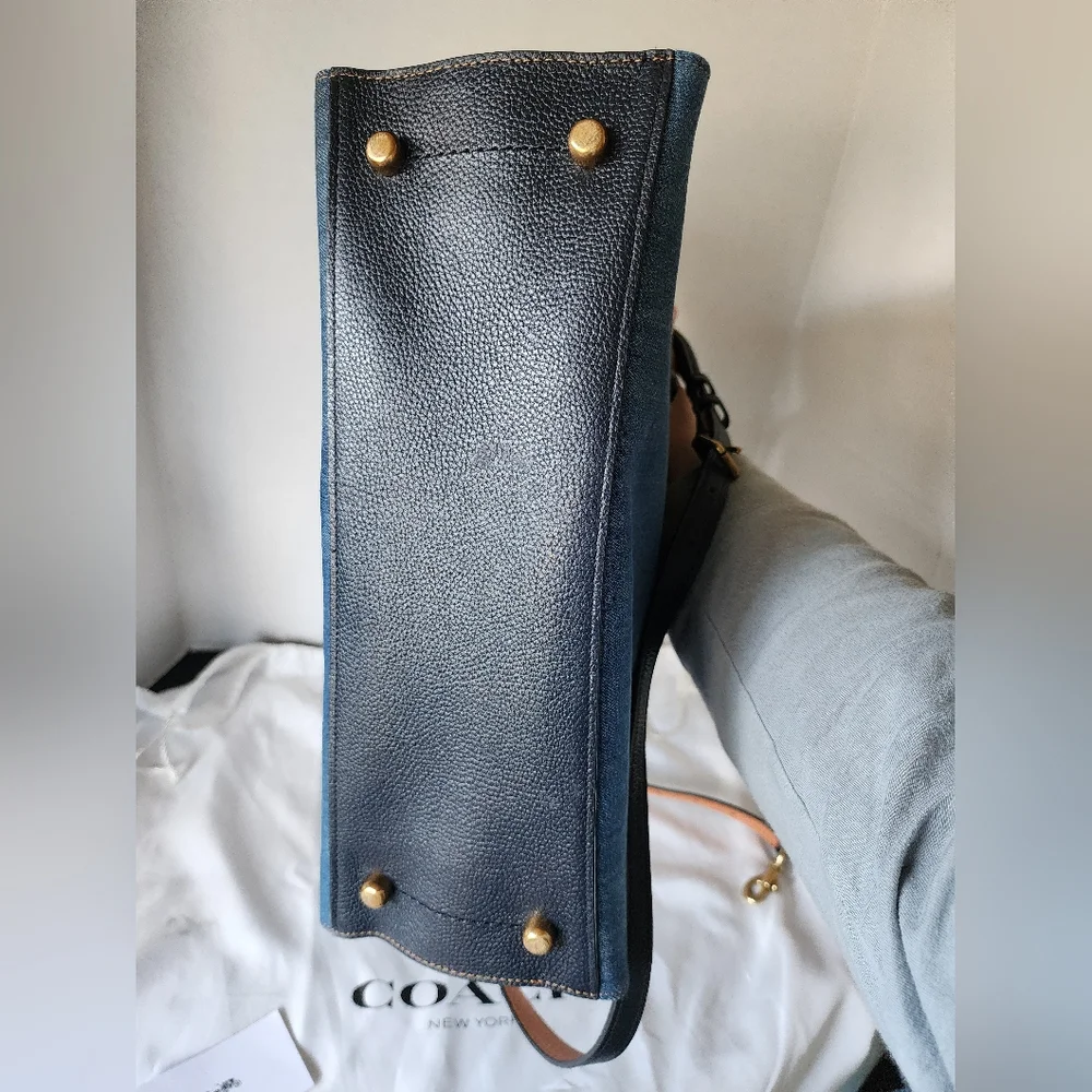 ✨️NWOT✨️ Coach Charlie Denim 2Way Carryall & Coach Dust Bag, 2018 - Picture 12 of 14